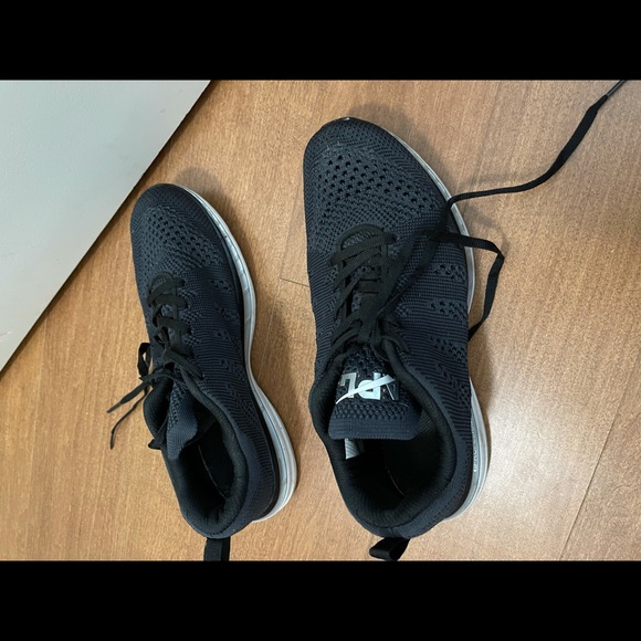 APL Black Techloom Pro Sneakers - Picture 5 of 8
